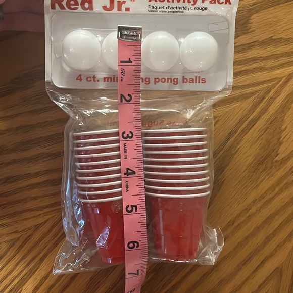 MINI PONG SET! So cute! Miniature pong cups and balls • NWT - Picture 3 of 7